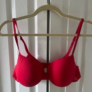 Calvin Klein Women’s Sculpted Lightly Lined Demi